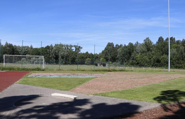 Aanleggen van een atletiekaccommodatie De Valkaart, Oostkamp